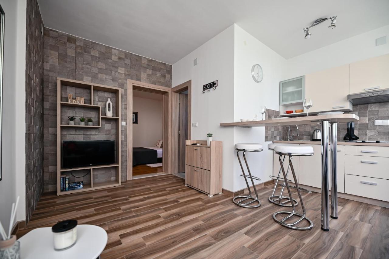 Remi Apartment Sukosan Exterior photo