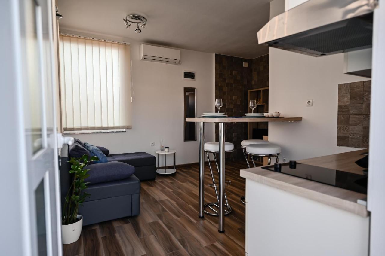 Remi Apartment Sukosan Exterior photo